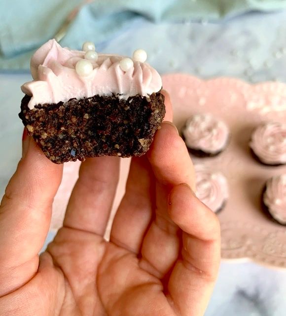 Vegan No Bake “Cupcakes”