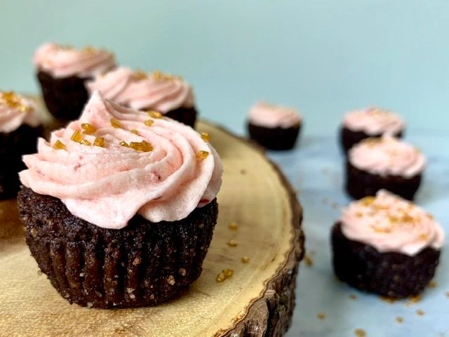 Vegan No Bake “Cupcakes”