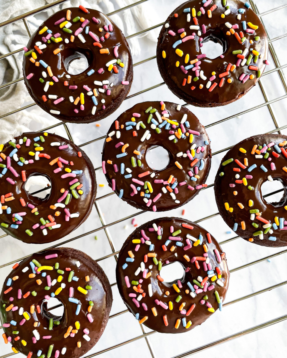 Vegan Oil-Free Chocolate Donuts [GF] • Wholesome Crumbs