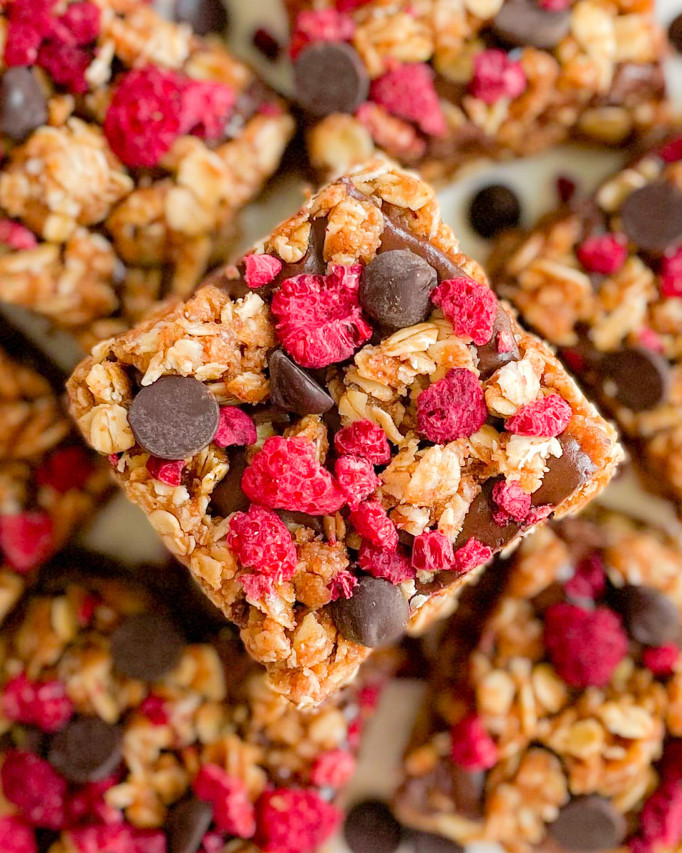 Vegan Dark Chocolate Raspberry Almond Crumb Bars [No Bake, GF, OilFree